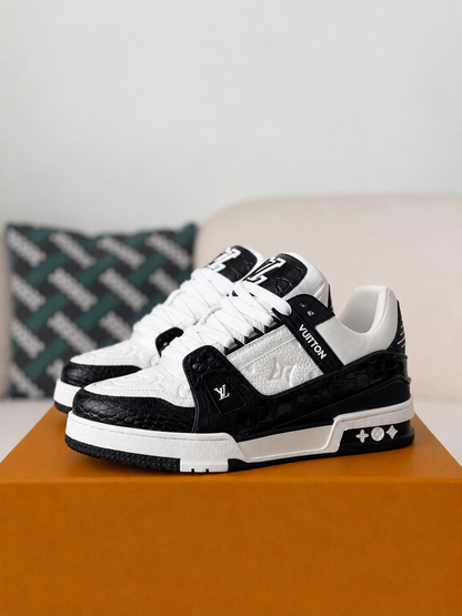 LV Trainer Black White