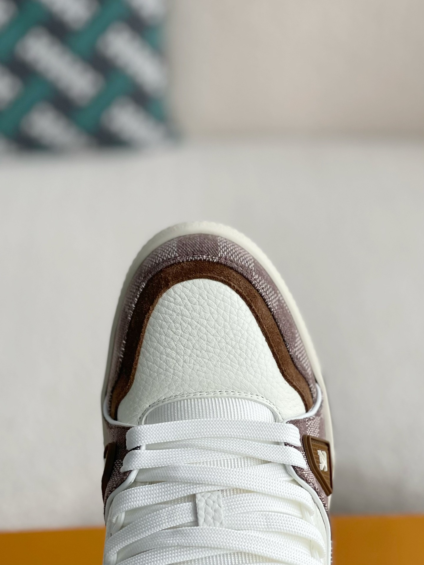 LV Trainer 'White Brown'