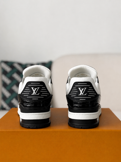 LV Trainer Black White