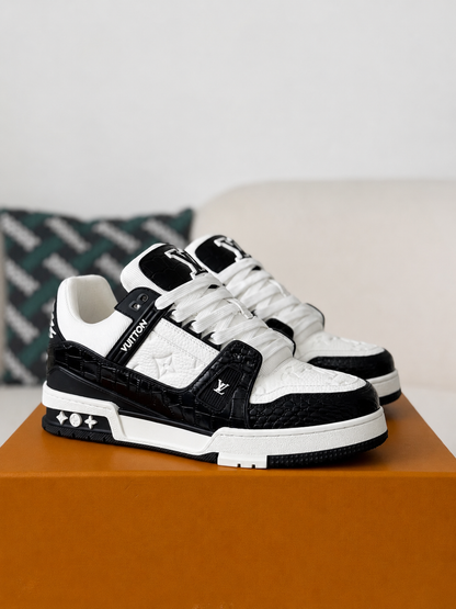 LV Trainer Black White
