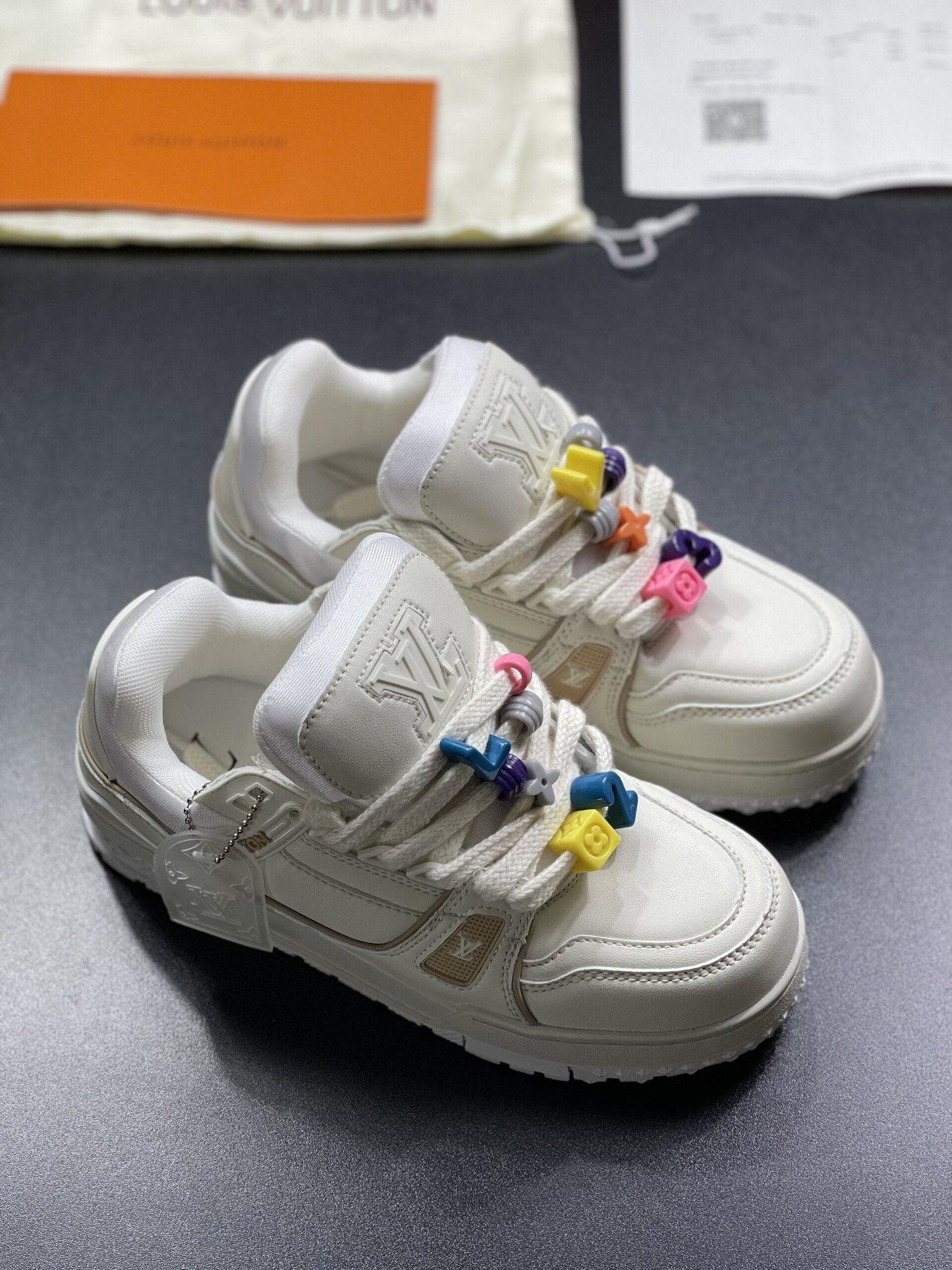 LV Trainer Maxi White