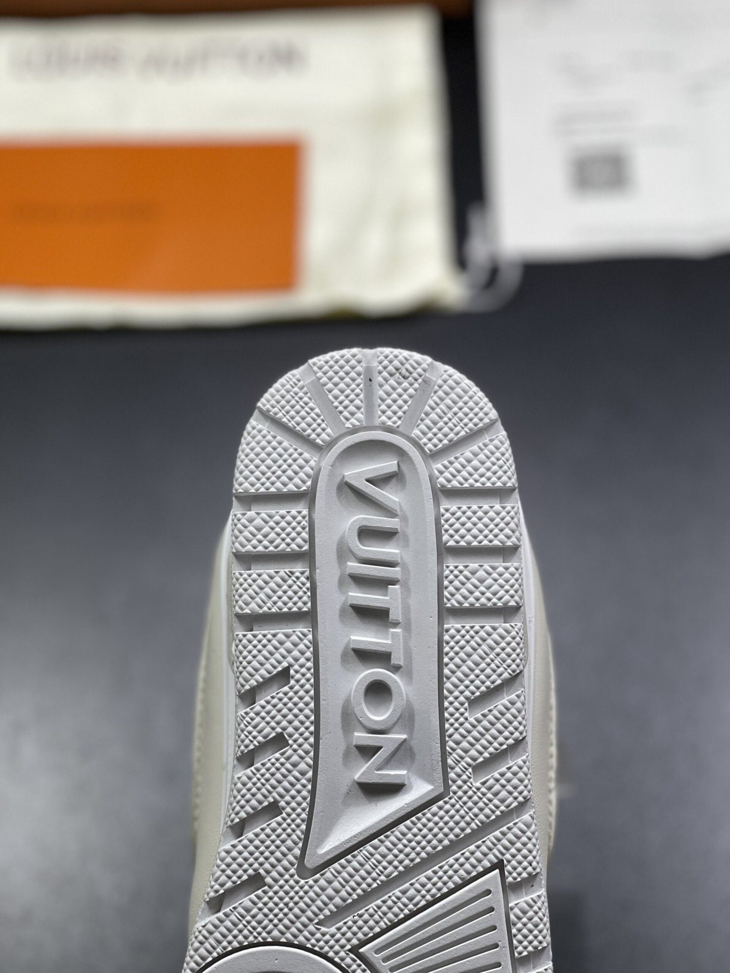 LV Trainer Maxi White