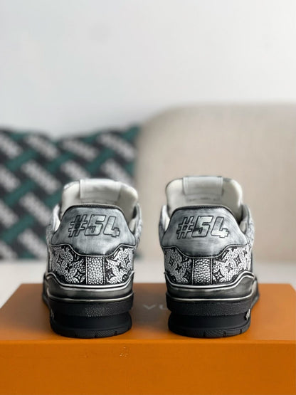 LV Trainer Gray