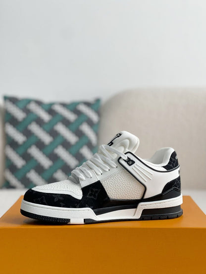 LV Trainer Black/White