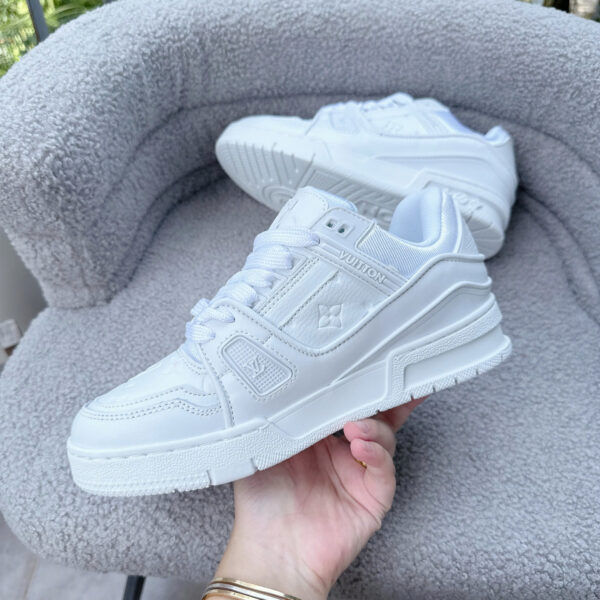 LV Trainer White
