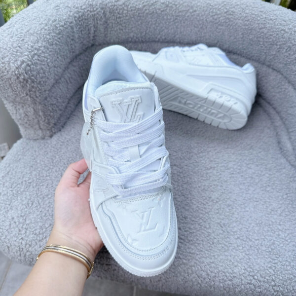 LV Trainer White